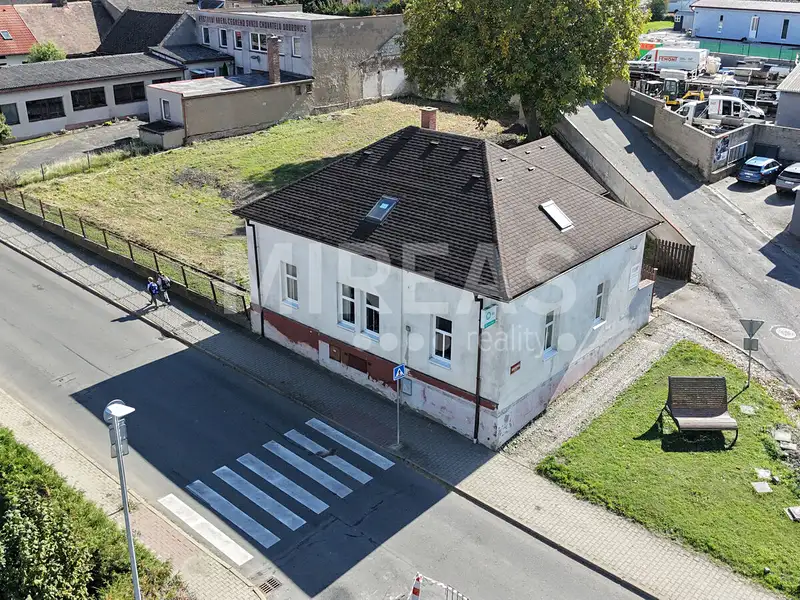 Prodej rodinného domu 148 m², pozemek 446 m², Dobrovice – náhled fotky 3