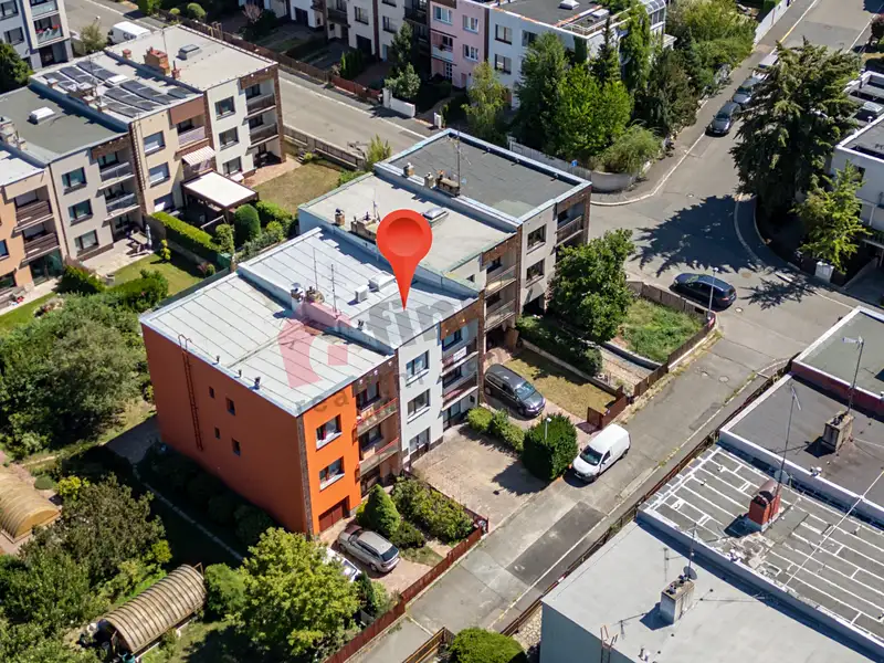 Prodej rodinného domu 268 m², pozemek 224 m², Praha – náhled fotky 3