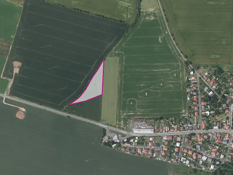 Prodej pole 6976 m², Suchdol – náhled fotky 1