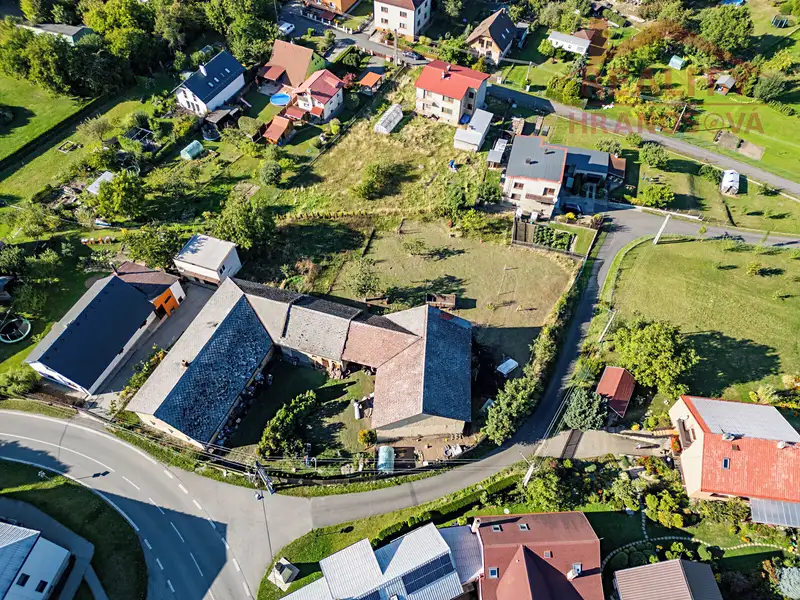 Prodej stavebního pozemku 1430 m², Kyjovice – náhled fotky 1