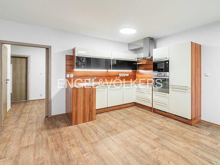 Квартира 3+kk в оренду, 88 м² (3 з 10)
