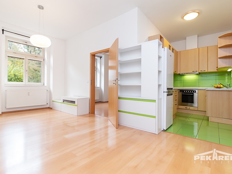 Квартира 2+kk в оренду, 43 м² (1 з 13)