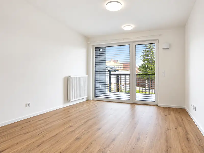 Pronájem bytu 1+kk 30 m², Kladno – náhled fotky 2