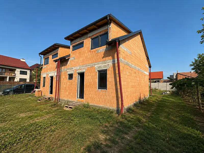 Prodej rodinného domu 98 m², pozemek 330 m², Hrušky – náhled fotky 2