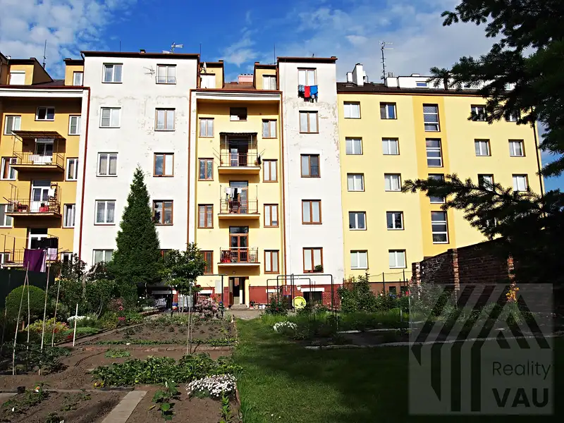 Pronájem bytu 1+kk 30 m², Pardubice – náhled fotky 1