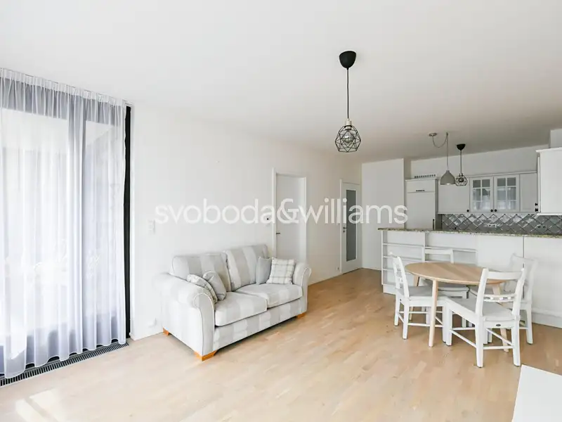 Pronájem bytu 2+kk 50 m², Praha – náhled fotky 2