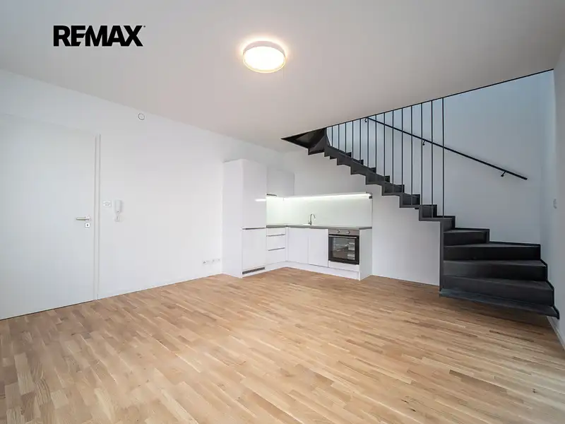 Prodej bytu 3+kk 63 m², Praha – náhled fotky 1
