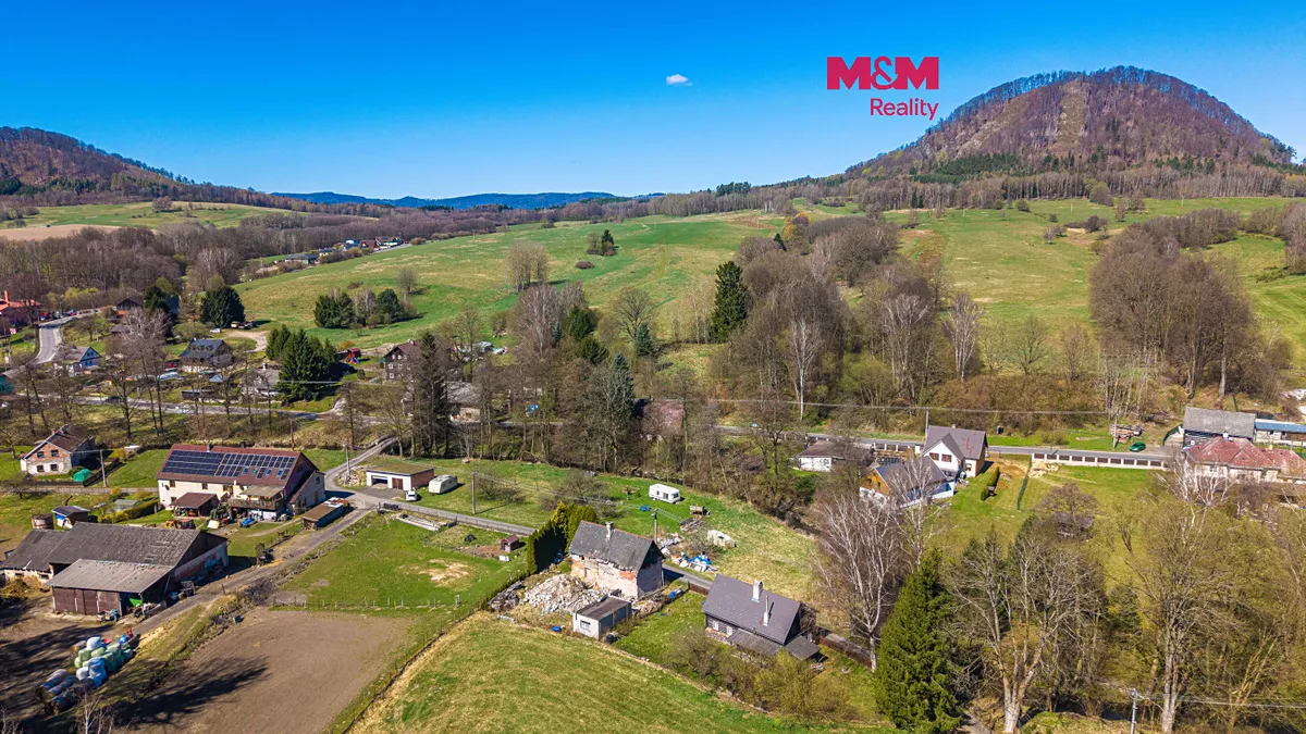 Prodej stavebního pozemku 1179 m²
