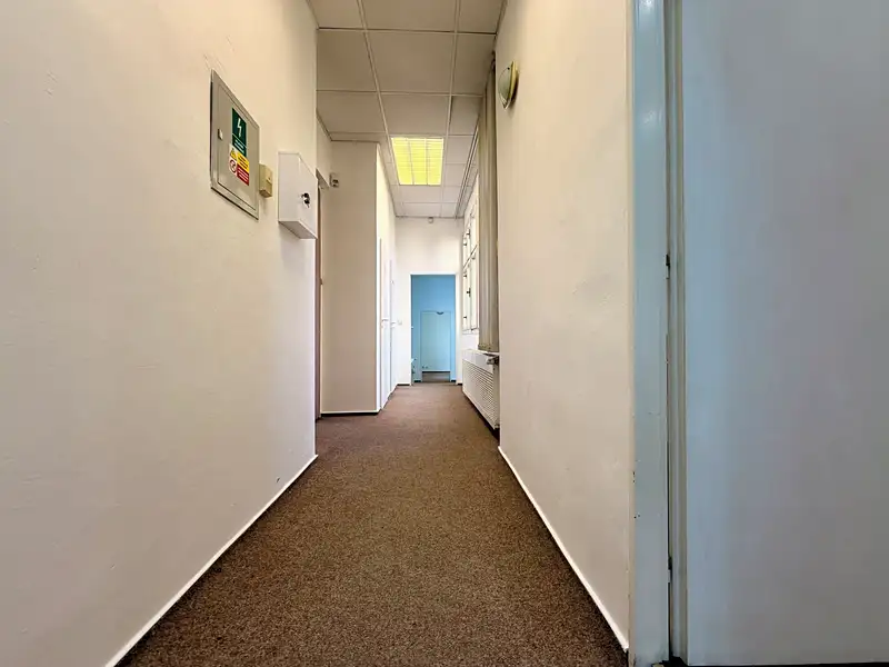 Pronájem kanceláře 112 m², Plzeň – náhled fotky 2