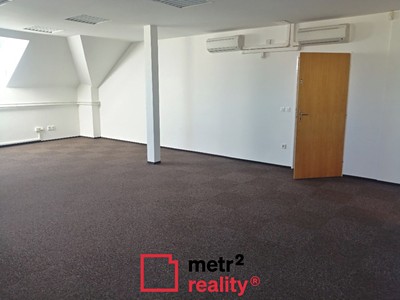 Pronájem komerčního prostoru, 75 m² (2 z 8)