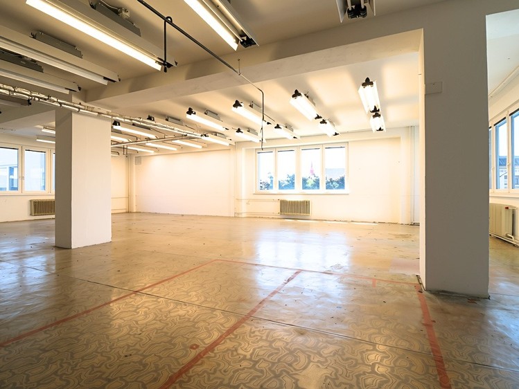Pronájem komerčního prostoru, 100 m² (1 z 6)