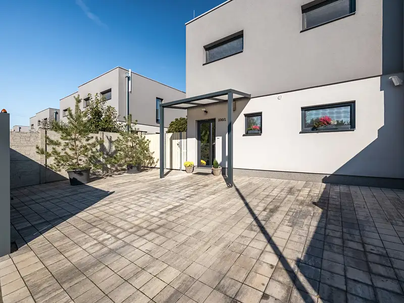 Prodej rodinného domu 120 m², pozemek 480 m², Bašť – náhled fotky 2