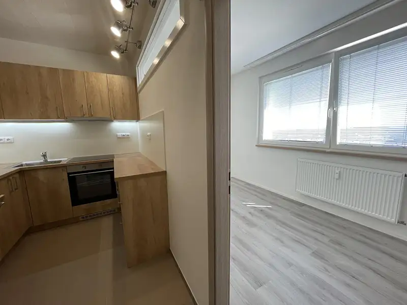 Pronájem bytu 2+1 45 m², Česká Lípa – náhled fotky 3