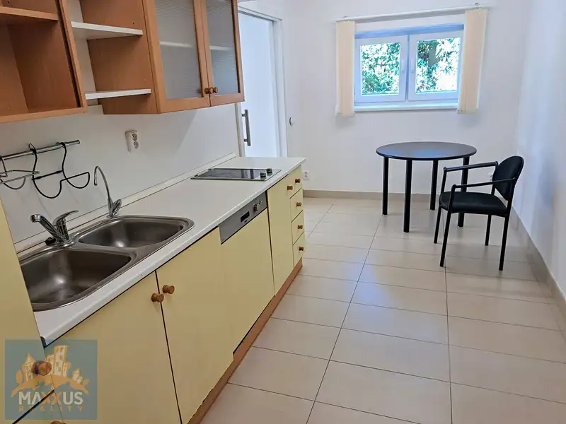 Pronájem bytu 2+1 88 m², Praha – náhled fotky 2