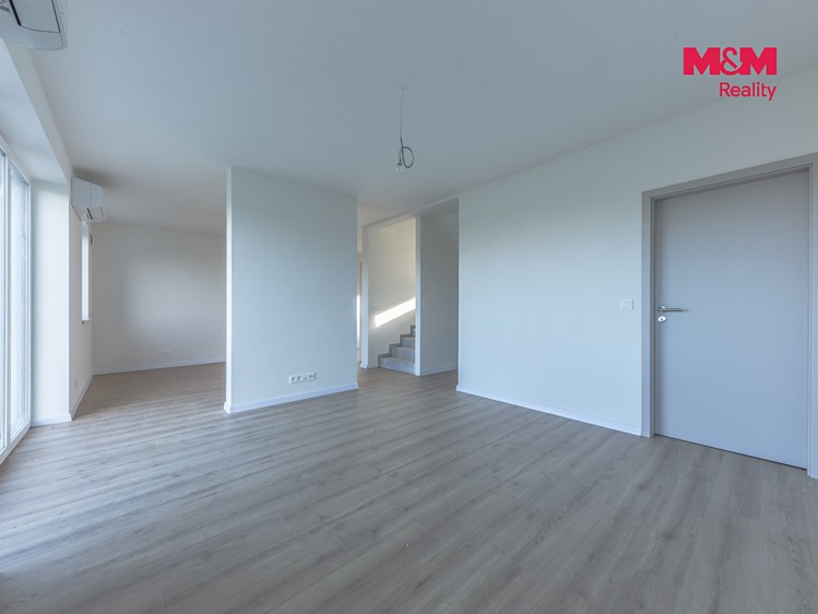Квартира 4+kk в оренду, 102 м² (5 з 10)