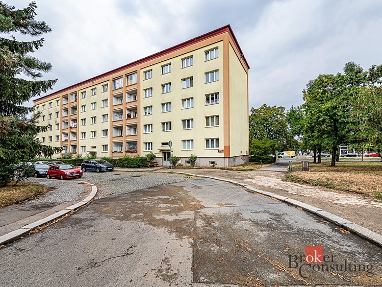Prodej bytu 2+1, 49 m² (3 z 33)