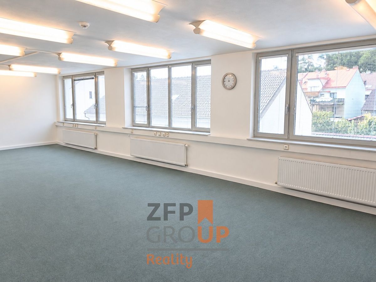 Pronájem kanceláře 54 m², Praha – fotka 1 z 3