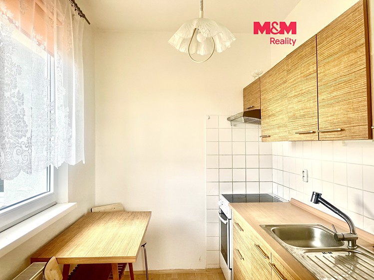 Wohnung 1+1 zur Miete, 39 m² (1 von 8)