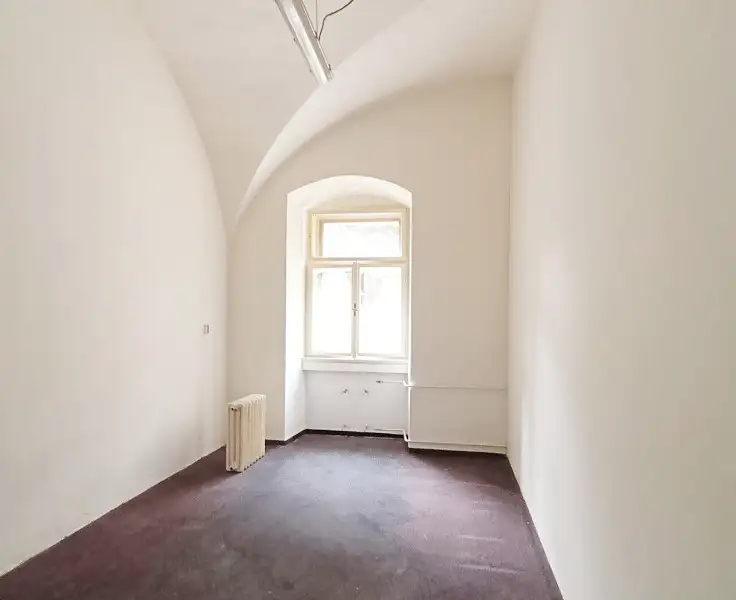 Pronájem obchodního prostoru 52 m², Hradec Králové – náhled fotky 2