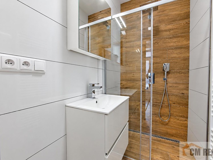 Pronájem bytu 2+1, 56 m² (2 z 10)