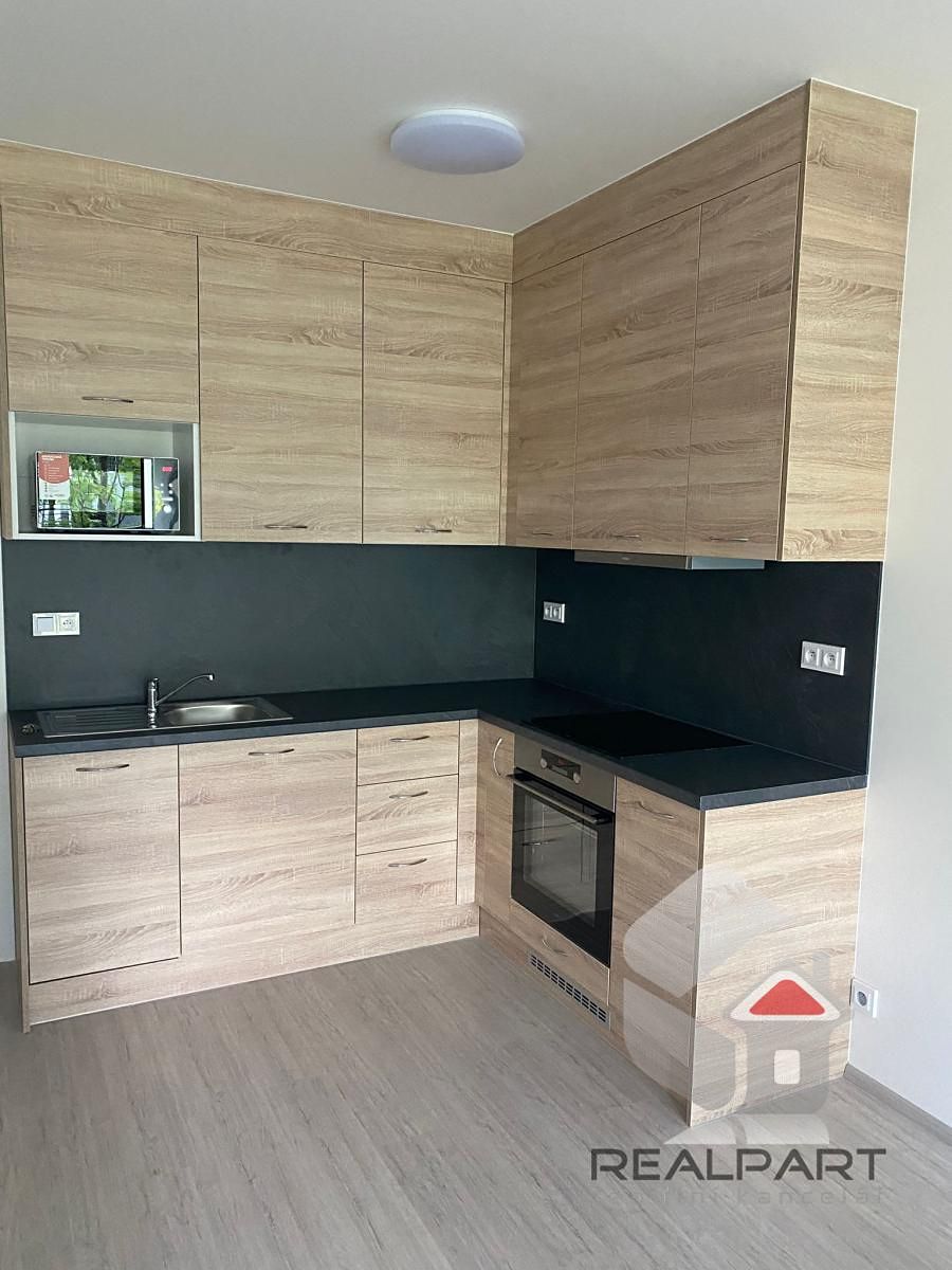 Pronájem bytu 1+kk 30 m²