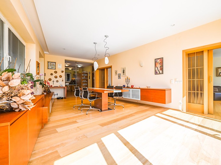 Будинок на продаж, 1 032 м² (20 з 42)