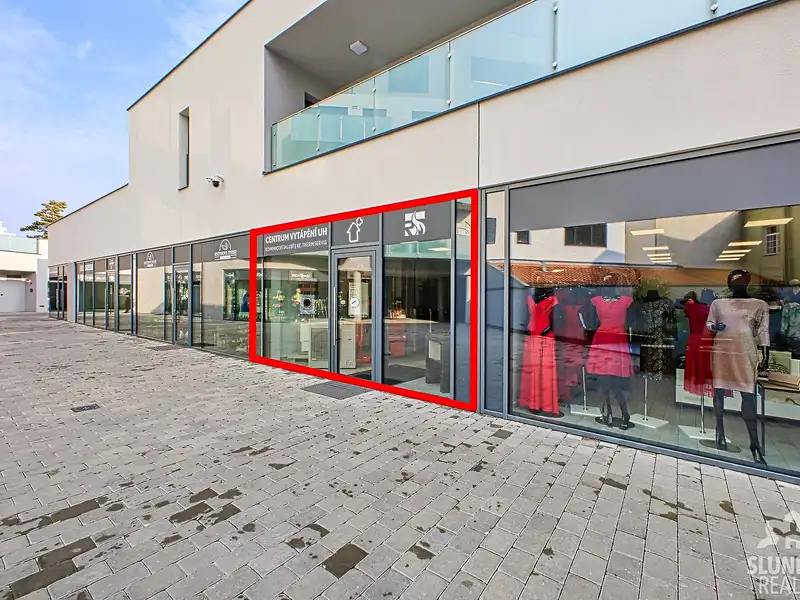 Pronájem obchodního prostoru 69 m², Uherské Hradiště – náhled fotky 1