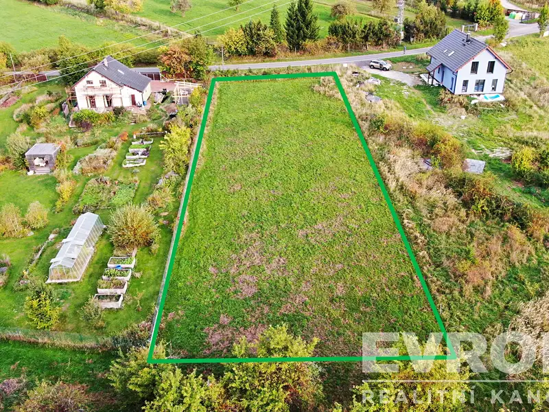 Prodej stavebního pozemku 2000 m², Svojkov – náhled fotky 2