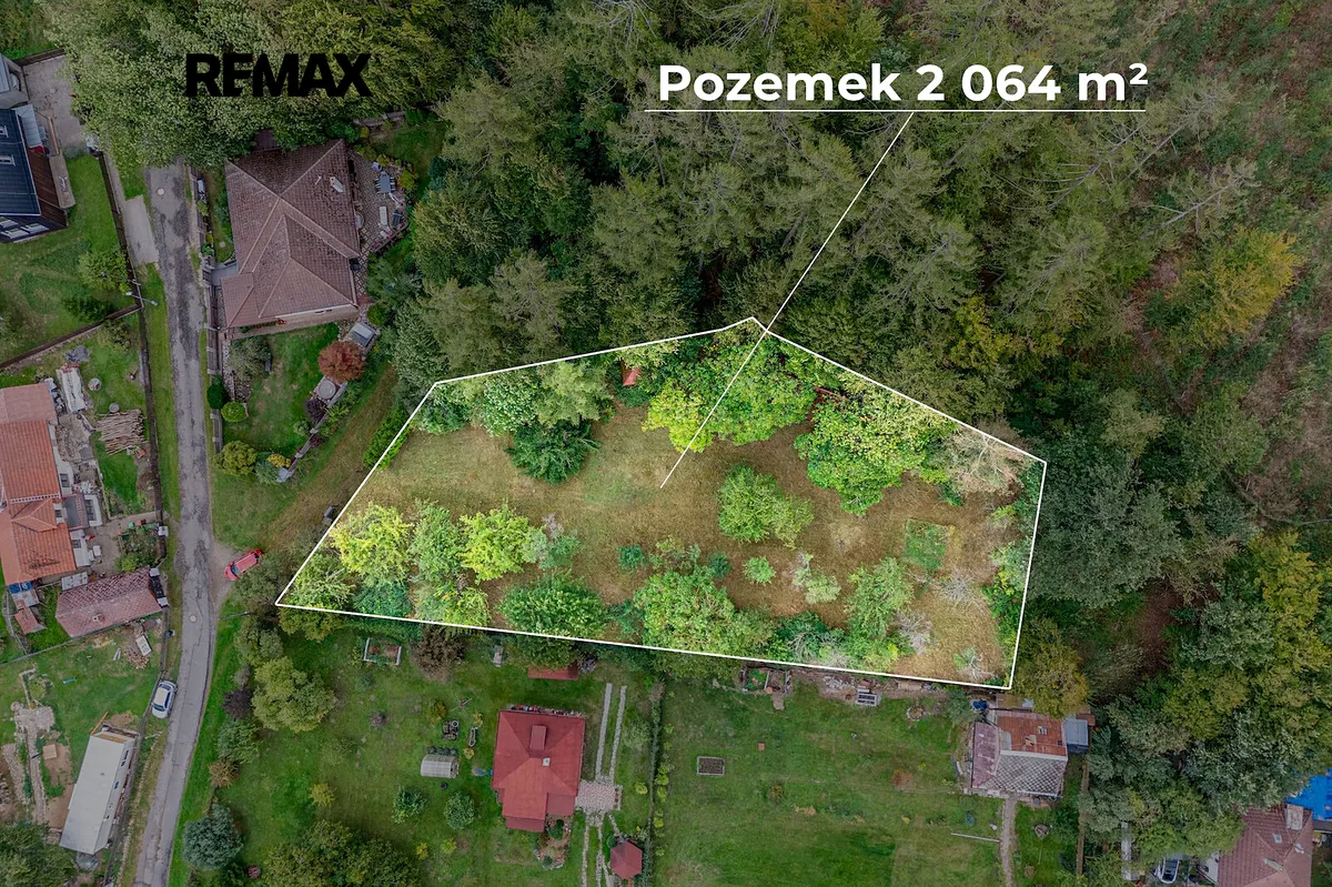 Prodej stavebního pozemku 2064 m²