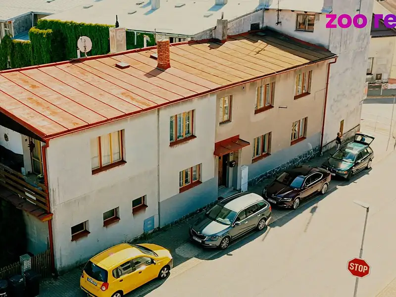 Prodej rodinného domu 187 m², pozemek 195 m², Svratka – náhled fotky 1