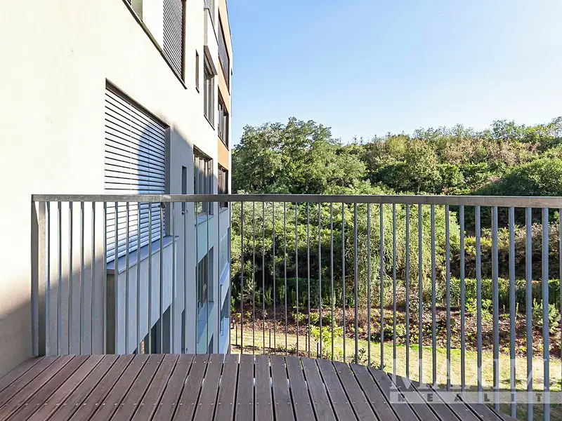 Prodej bytu 1+kk 37 m², Praha – náhled fotky 2