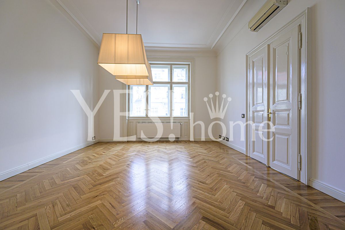 Pronájem kanceláře 200 m² – fotografie 3