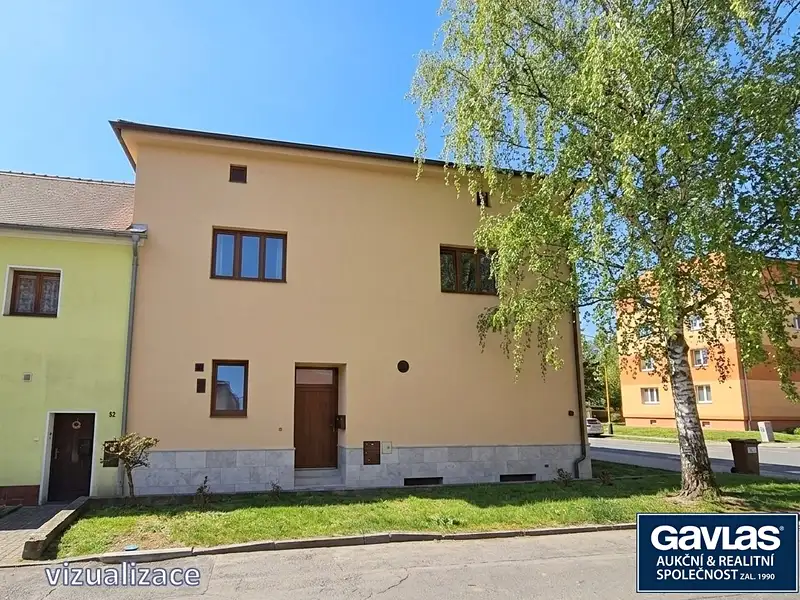 Prodej rodinného domu 424 m², pozemek 248 m², Chlumec – náhled fotky 2
