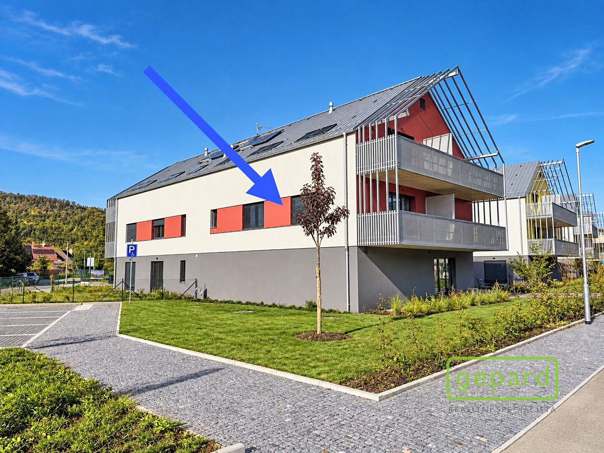 Pronájem bytu 2+kk 62 m² – fotografie 3