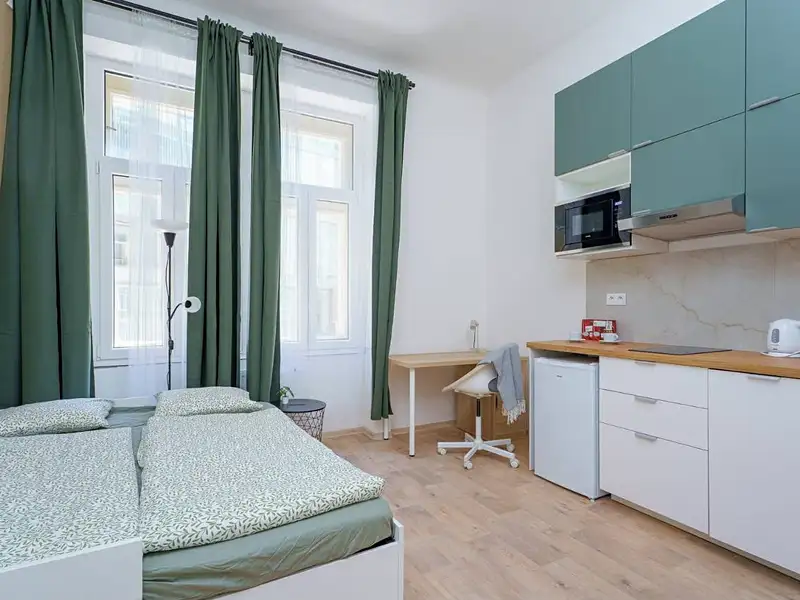 Pronájem bytu 1+kk 25 m², Praha – náhled fotky 1