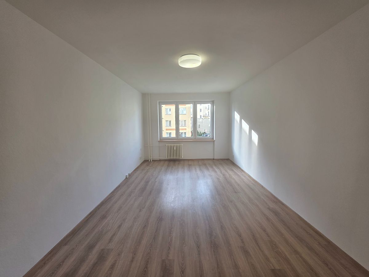 Pronájem bytu 2+1 57 m² – fotografie 4