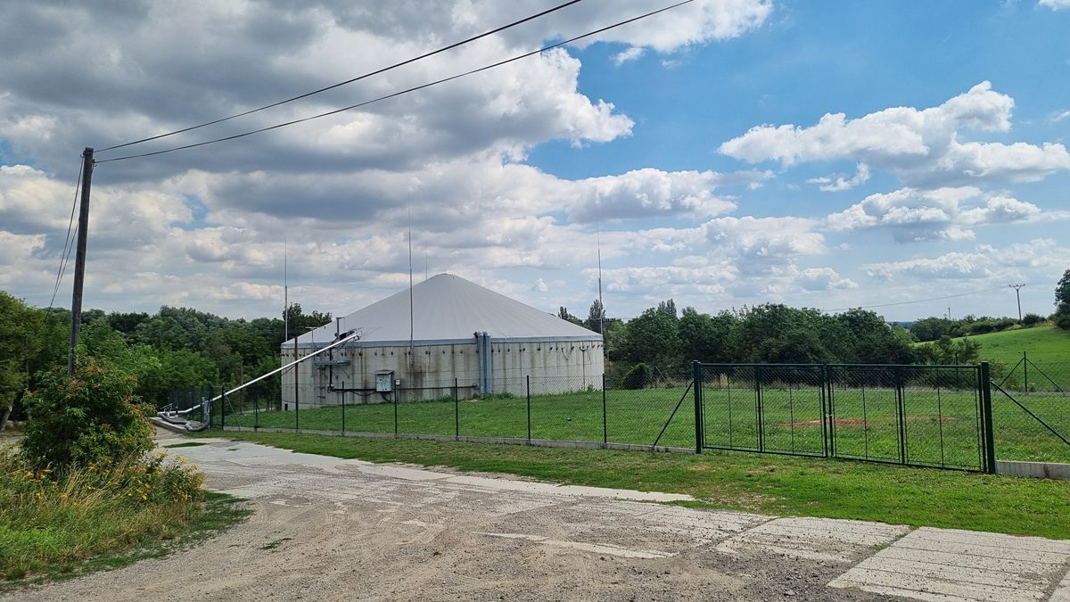 Prodej výrobní haly, prostoru 15000 m² – fotografie 3