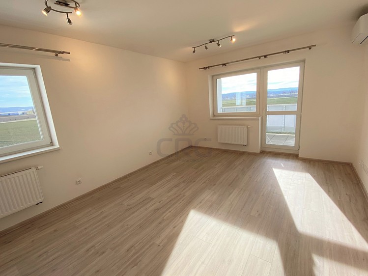 Pronájem bytu 2+kk, 63 m² (9 z 30)