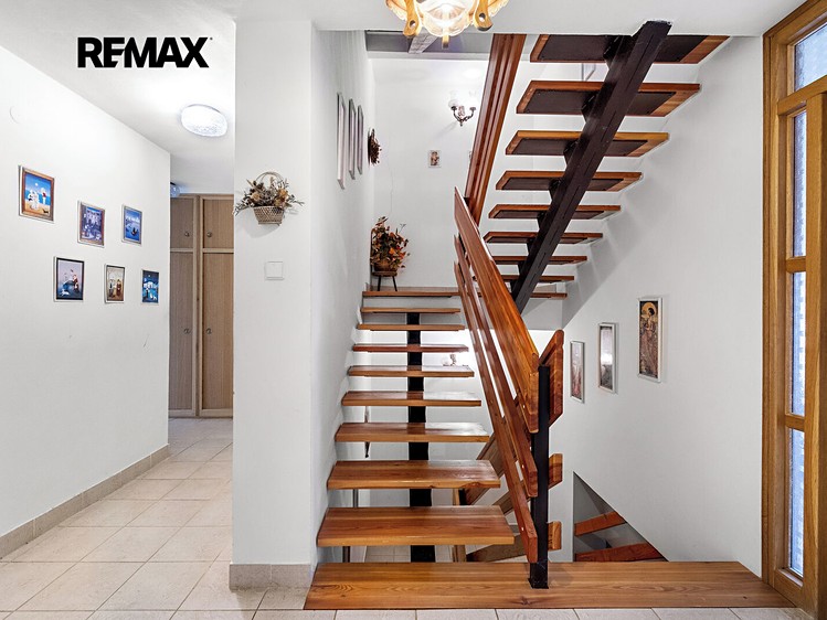 Prodej domu, 302 m² (31 z 75)