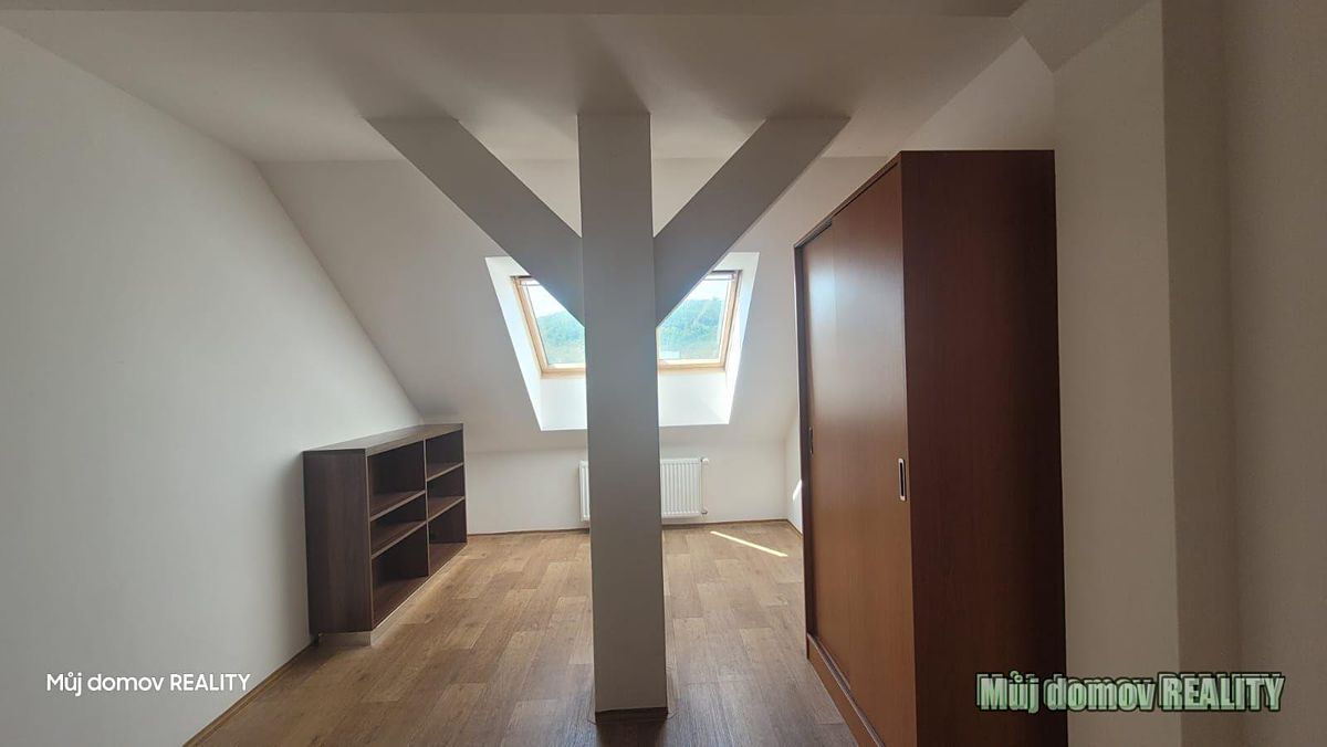 Pronájem bytu 3+kk 85 m², Praha – fotka 1 z 3