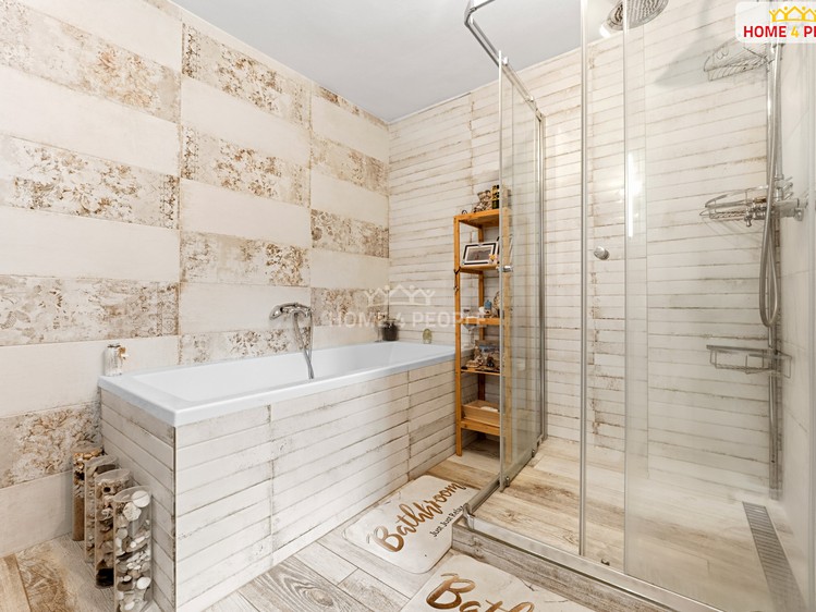 Prodej domu, 258 m² (38 z 58)