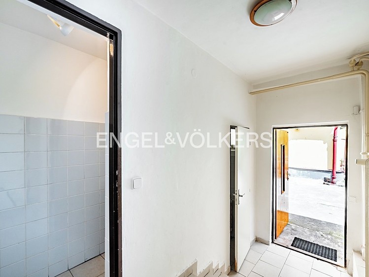 Pronájem komerčního prostoru, 18 m² (4 z 7)