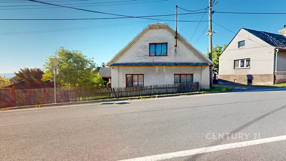Prodej rodinného domu 200 m², pozemek 3196 m²