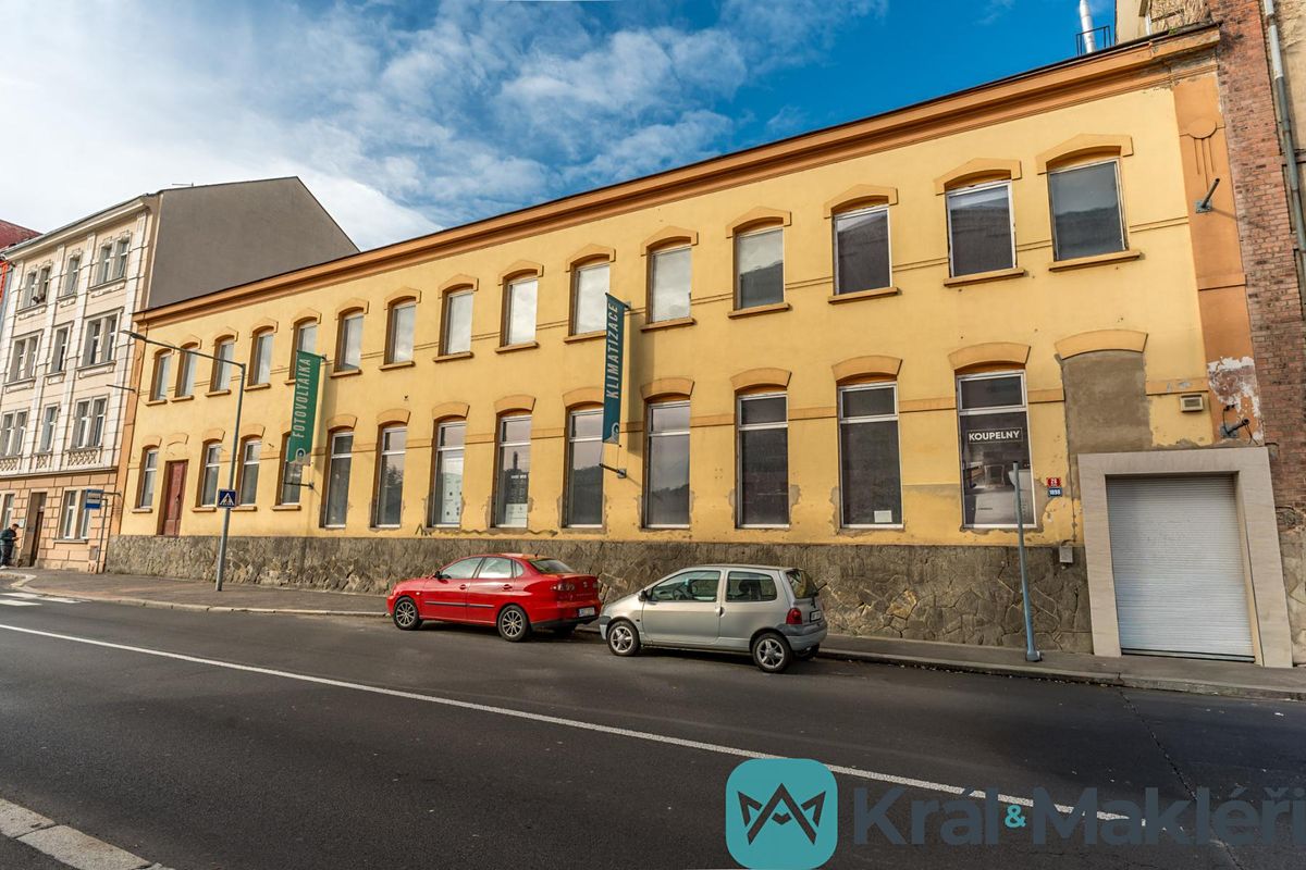 Prodej obchodního prostoru 1238 m²