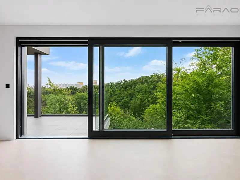 Prodej rodinného domu 304 m², pozemek 362 m², Praha – náhled fotky 3