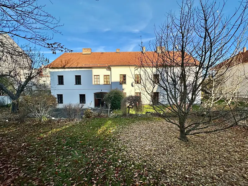 Prodej vily 503 m², pozemek 1727 m², Pelhřimov – náhled fotky 2