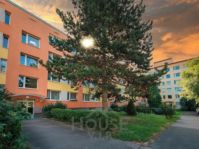 Prodej bytu 4+kk 106 m², Praha – náhled fotky 3