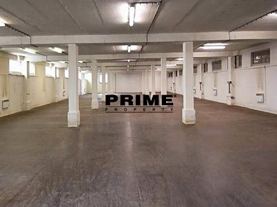 Pronájem skladového prostoru 903 m²