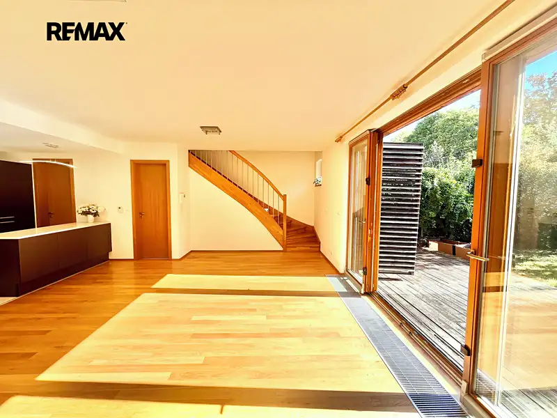 Pronájem rodinného domu 98 m², pozemek 243 m², Praha – náhled fotky 3