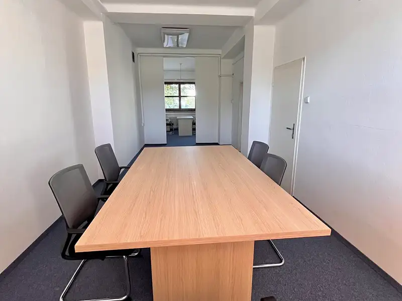Pronájem kanceláře 43 m², Uherské Hradiště – náhled fotky 2